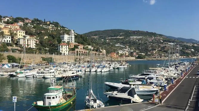 Appartamento Villa Rita A 100 M Dal Mare! Vallecrosia 0*,  Italy